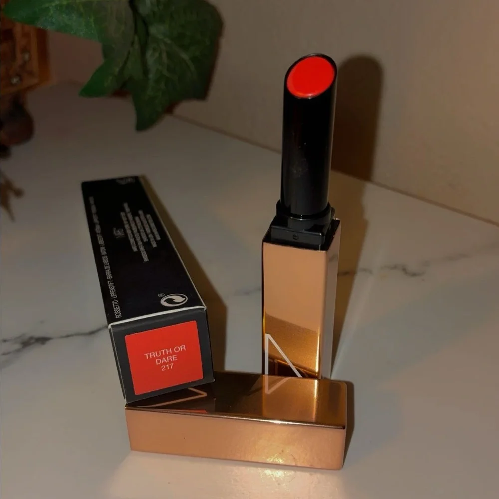 NARS Truth or Dare Lipstick - Vibrant Red - Picture 1 of 1